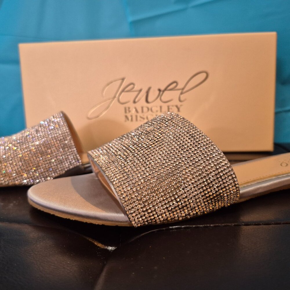 Jewel Badgley Mischka Women's Khaleesi Silver Slide Sandals - Size 8 - Picture 2 of 7